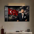 Fırtınalı Gökte Atatürk Cam Tablo