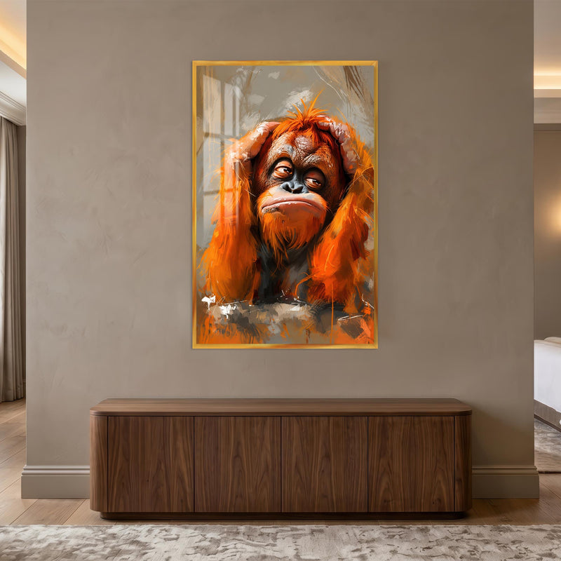 Düşünceli Orangutan Cam Tablo – Altın Çerçeveli Cam Tablo