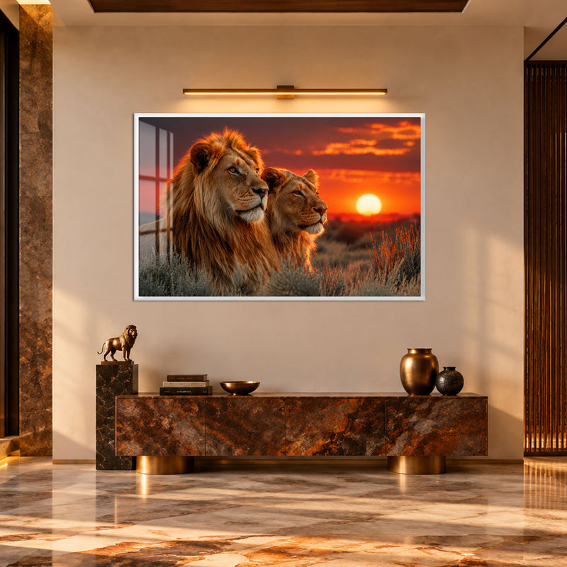 Gün Batımında İki Aslan Cam Tablo – Beyaz Çerçeveli Cam Tablo