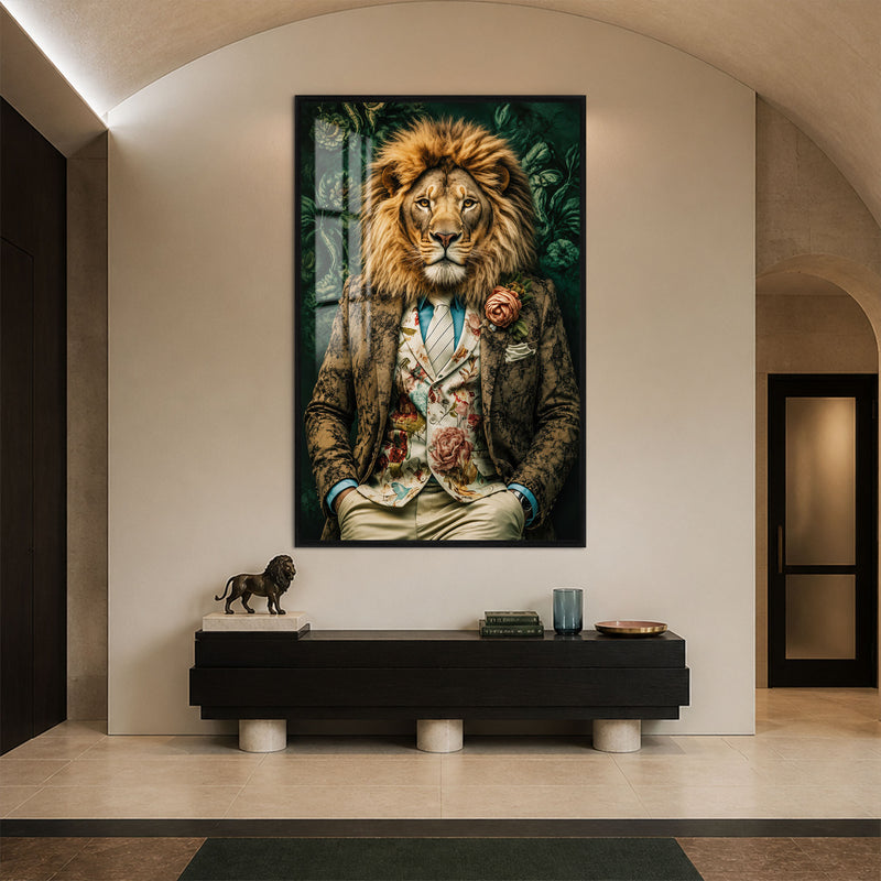 Çiçekli Ceketli Aslan Cam Tablo – Siyah Çerçeveli Cam Tablo
