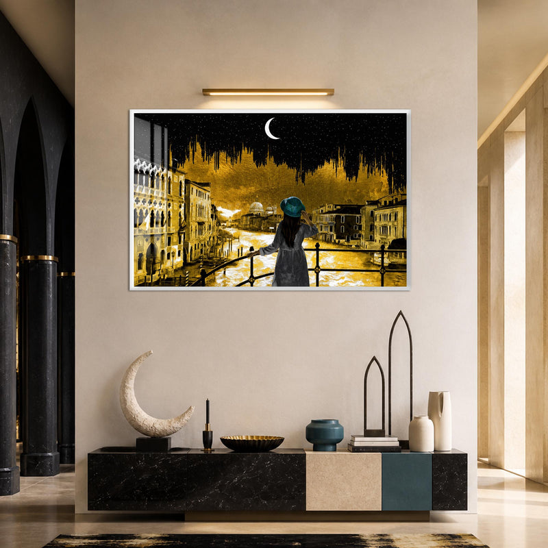 Venedik Gecesinde Kadın Cam Tablo – Beyaz Çerçeveli Cam Tablo