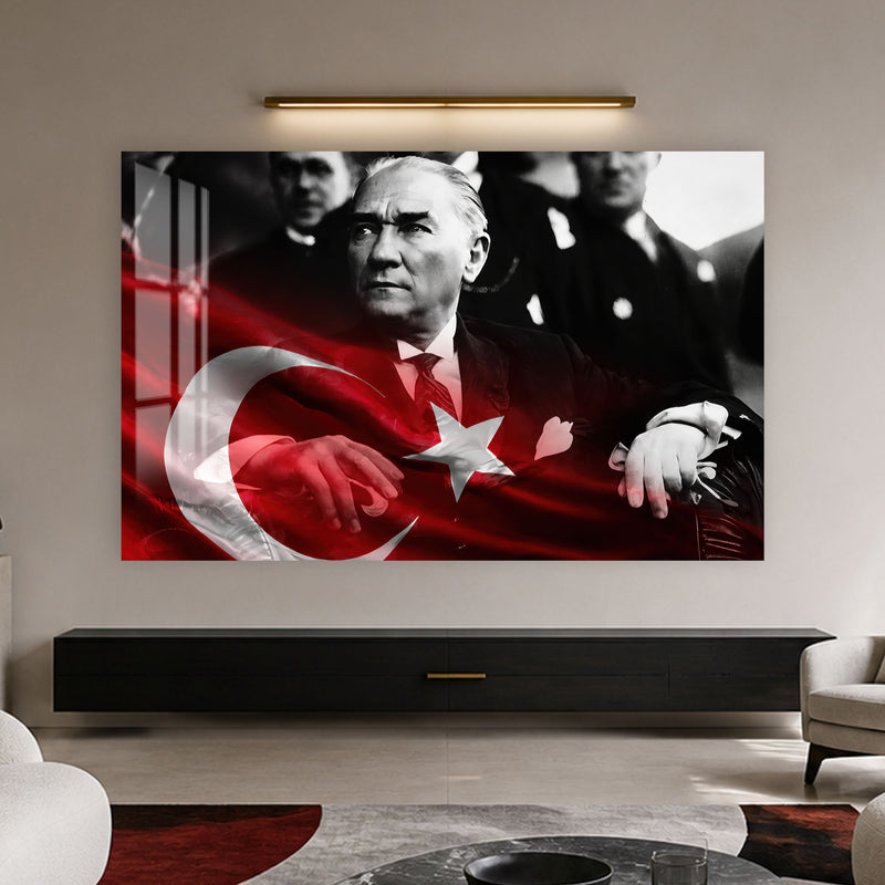 Gri Fonda Bayraklı Atatürk Cam Tablo
