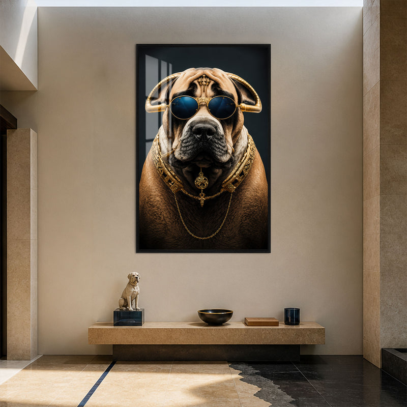 Altın Zincirli Güneş Gözlüklü Köpek Cam Tablo – Siyah Çerçeveli Cam Tablo