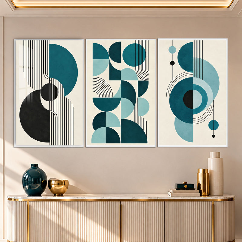 Turkuaz Siyah Mid-Century Geometrik Üçlü Cam Tablo – Beyaz Çerçeveli