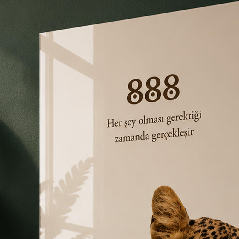 Sakin Leopar ve 888 Cam Tablo – Cam Tablo