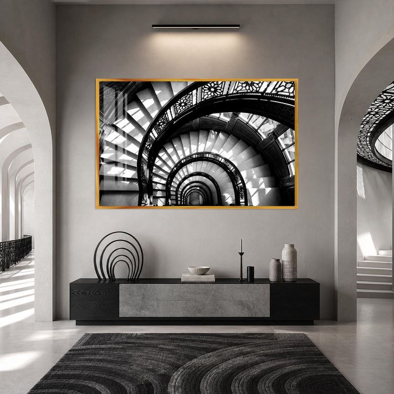 Spiral Merdiven Mimarisi Cam Tablo – Altın Çerçeveli Cam Tablo