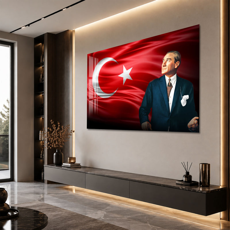 Bayrak Yanında Atatürk Cam Tablo