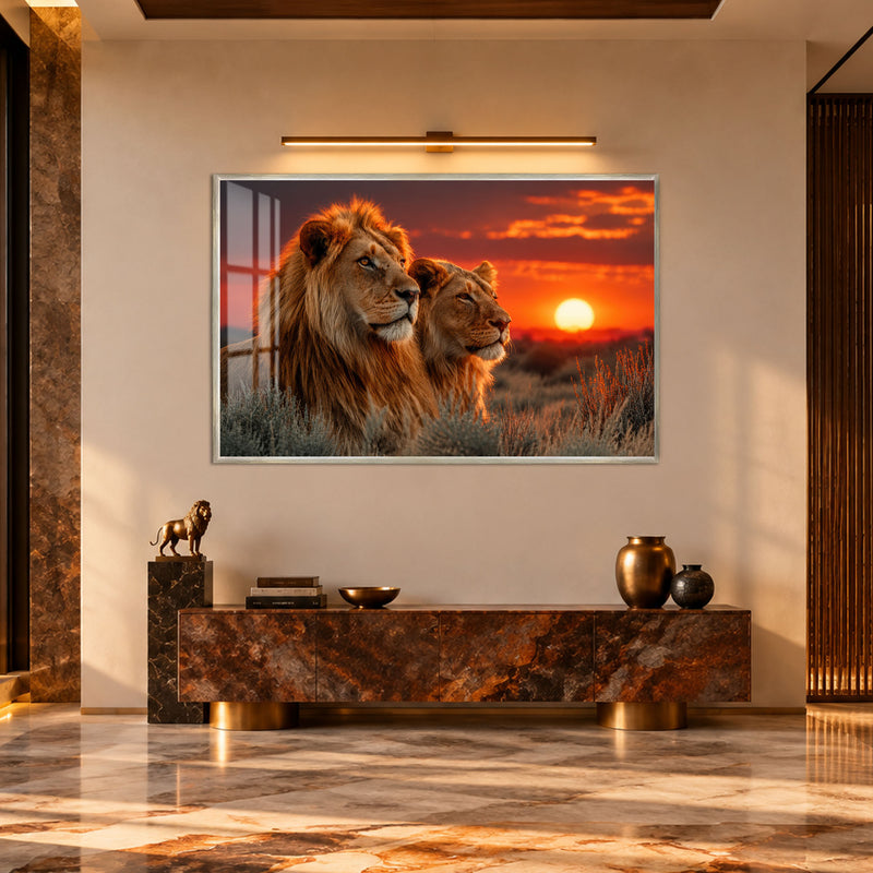 Gün Batımında İki Aslan Cam Tablo – Gümüş Çerçeveli Cam Tablo