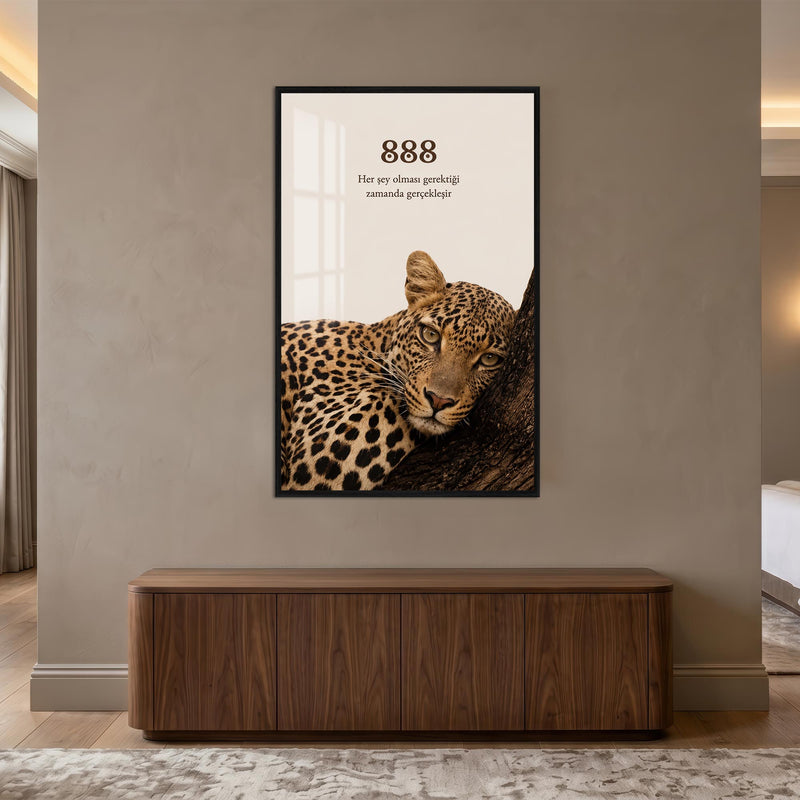Sakin Leopar ve 888 Cam Tablo – Siyah Çerçeveli Cam Tablo