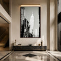 Empire State Siyah Beyaz Cam Tablo – Ceviz Çerçeveli Cam Tablo