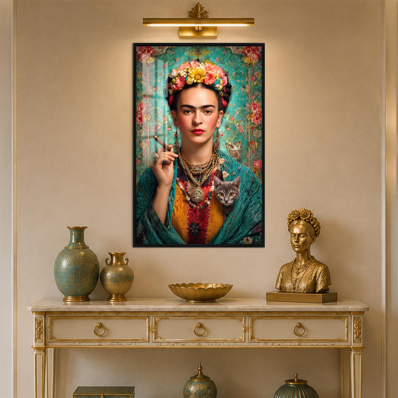 Kedili ve Purolu Frida Kahlo Cam Tablo – Siyah Çerçeveli Cam Tablo