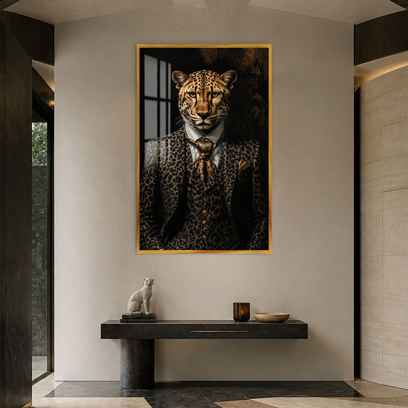 Takım Elbiseli Leopar Beyefendi Cam Tablo – Altın Çerçeveli Cam Tablo