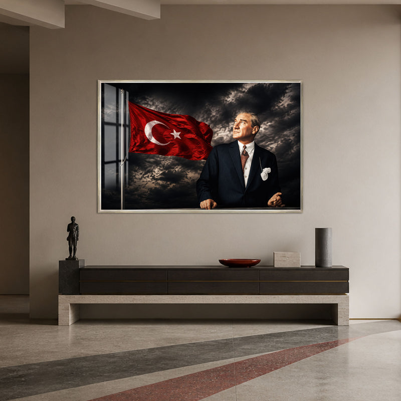 Fırtınalı Gökte Atatürk Cam Tablo – Gümüş Çerçeveli