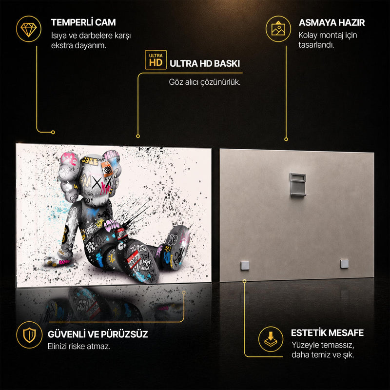 Grafiti Bezelemeli Ayıcık Figürü Cam Tablo – Cam Tablo