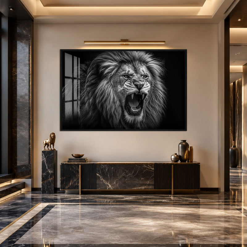 Kükreyen Aslan Siyah Beyaz Cam Tablo – Siyah Çerçeveli Cam Tablo