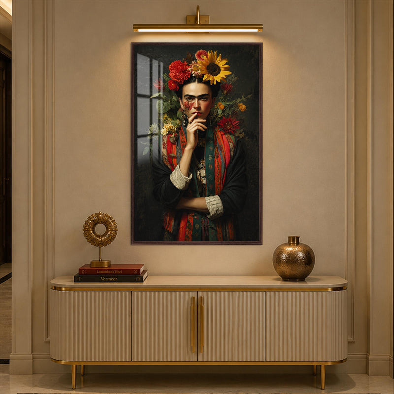 Ayçiçekleriyle Frida Kahlo Portresi Cam Tablo – Ceviz Çerçeveli Cam Tablo