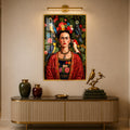 Kuşlar ve Çiçeklerle Frida Kahlo Cam Tablo – Altın Çerçeveli Cam Tablo