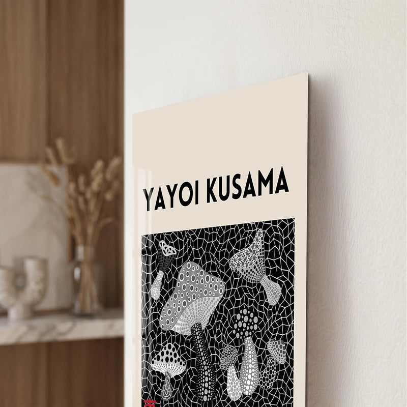 Siyah Beyaz Benekli Mantar Ormanı Cam Tablo – Cam Tablo
