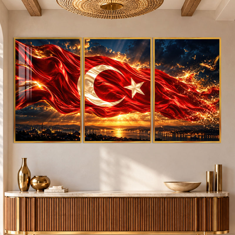 Alevli Türk Bayrağı Gün Batımı Üçlü Cam Tablo – Altın Çerçeveli