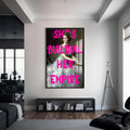 She’s Building Her Empire Cam tablo – Siyah Çerçeveli Cam Tablo