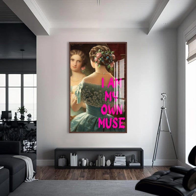 I Am My Own Muse Cam tablo – Ceviz Çerçeveli Cam Tablo