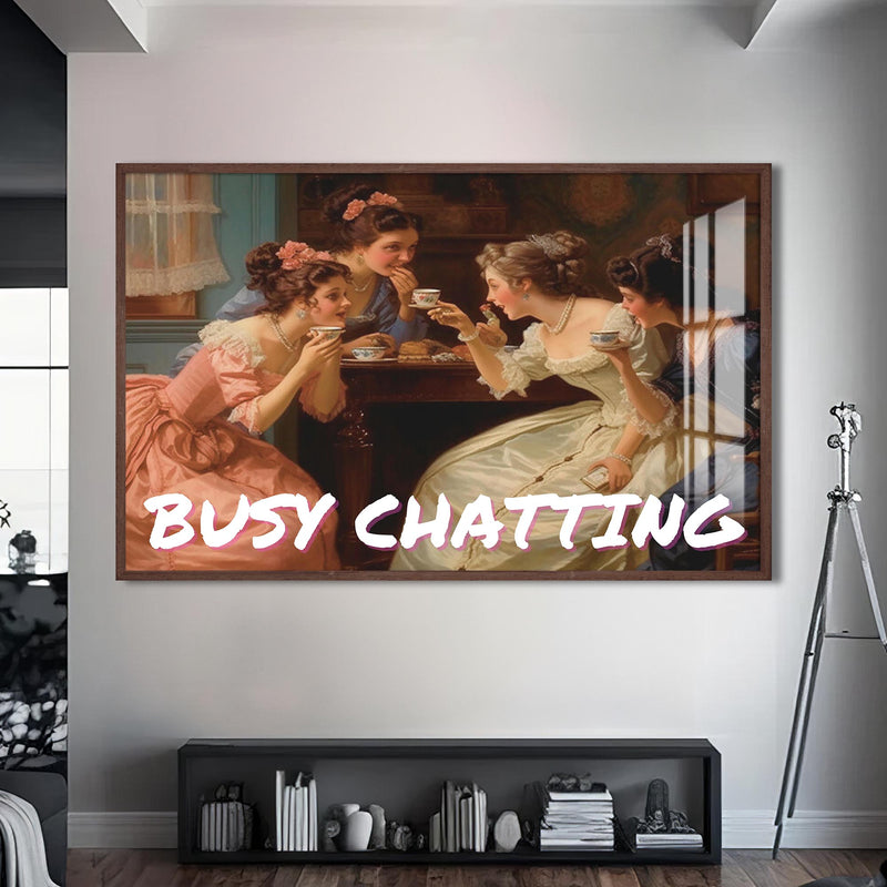 Busy Chatting Cam tablo – Ceviz Çerçeveli Cam Tablo