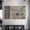 Kiss-able Cam tablo – Beyaz Çerçeveli Cam Tablo