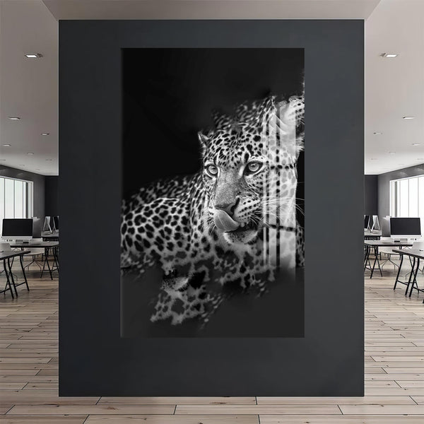 İştahlı Leopar Cam Tablo