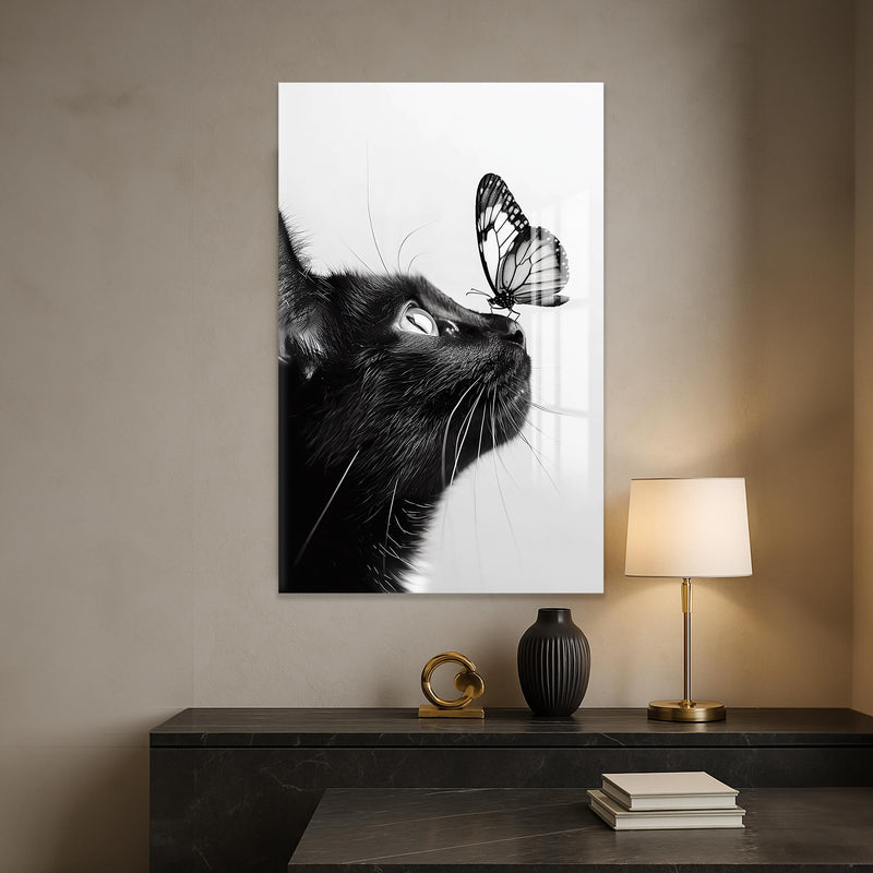 Kelebeği Burnunda Kedi Cam Tablo – Cam Tablo