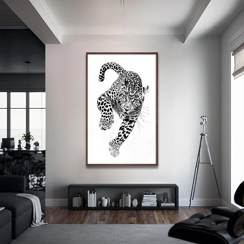 Saldıran Leopar Cam Tablo – Ceviz Çerçeveli Cam Tablo