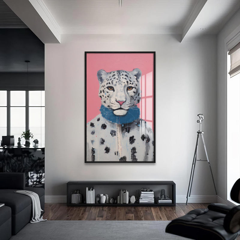 Atkılı Kar Leoparı Cam Tablo – Siyah Çerçeveli Cam Tablo