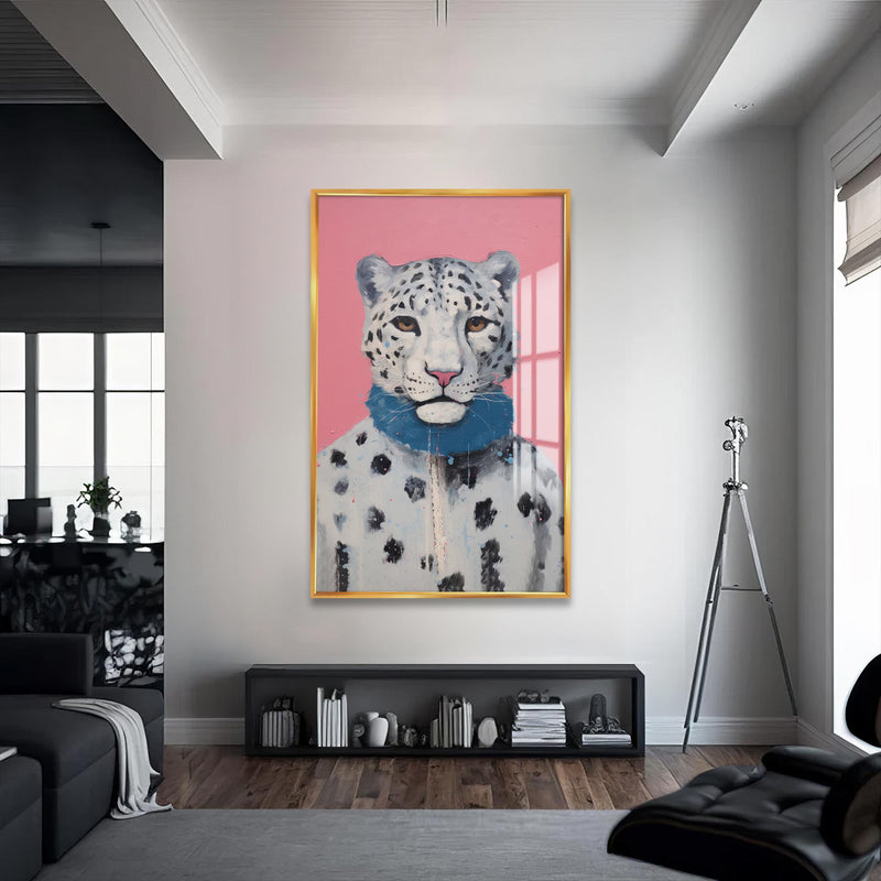 Atkılı Kar Leoparı Cam Tablo – Altın Çerçeveli Cam Tablo