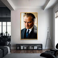 Atatürk Portresi Cam Tablo – Altın Çerçeveli Cam Tablo