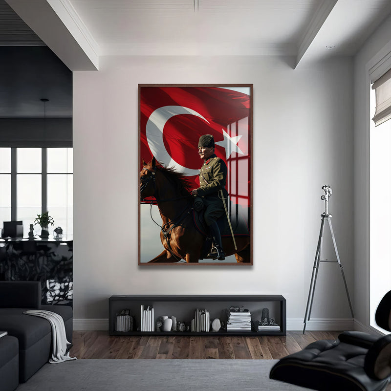 Atatürk ve Sancak Cam Tablo – Ceviz Çerçeveli Cam Tablo