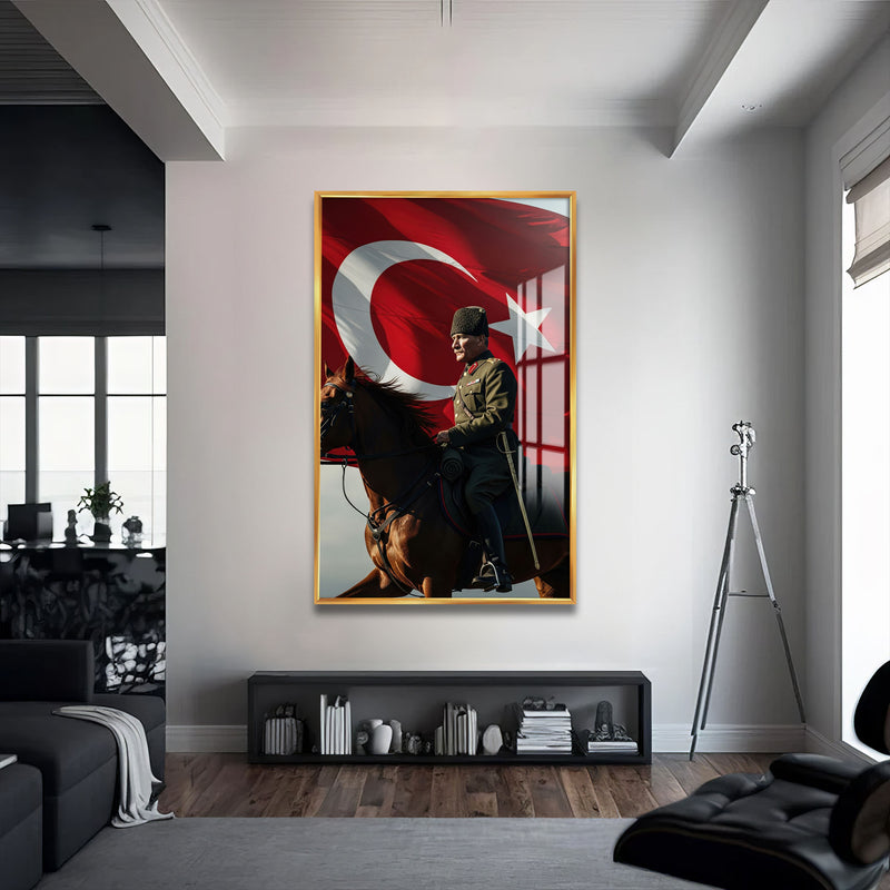 Atatürk ve Sancak Cam Tablo – Altın Çerçeveli Cam Tablo