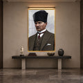 Kalpaklı Takımlı Atatürk Cam Tablo – Altın Çerçeveli