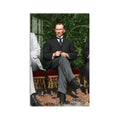 Kadife Koltukta Atatürk Cam Tablo