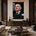 Gururlu Bakışlı Atatürk Cam Tablo