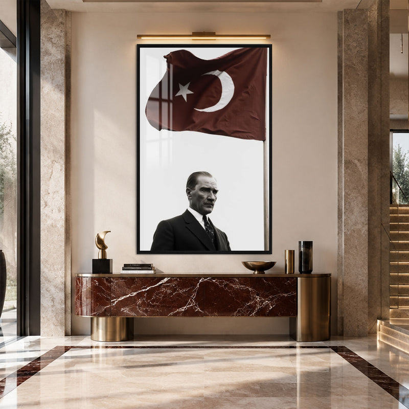 Bayrak Altında Atatürk Cam Tablo – Siyah Çerçeveli