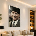 Gülümseyen Atatürk Cam Tablo