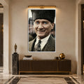 Gülümseyen Atatürk Cam Tablo – Beyaz Çerçeveli