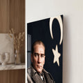 Tüvit Paltolu Atatürk Cam Tablo