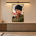 Cephede Atatürk Cam Tablo – Altın Çerçeveli