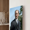Lacivert Takım Atatürk Portre Cam Tablo Ortam Görseli