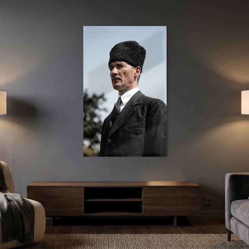 Çerçevesiz Kalpak Atatürk Profil Cam Tablo