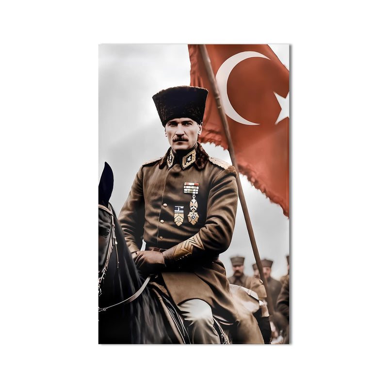 At Üstünde Atatürk Türk Bayrağı Cam Tablo Ortam Görseli