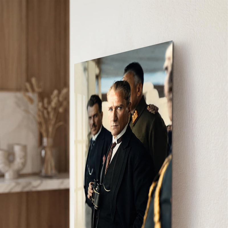Dürbünlü Atatürk Cam Tablo