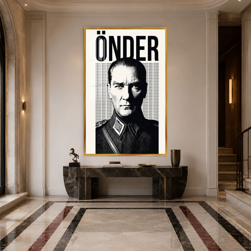 Önder Posteri Atatürk Cam Tablo – Altın Çerçeveli