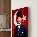 Bayraklı Sözlü Atatürk Cam Tablo