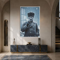 Karda Kalpaklı Atatürk Cam Tablo – Beyaz Çerçeveli